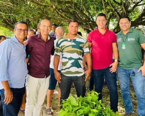 Camacã: Prefeitura chega a marca de 35 mil mudas de Cacau distribuídas para pequenos agricultores
